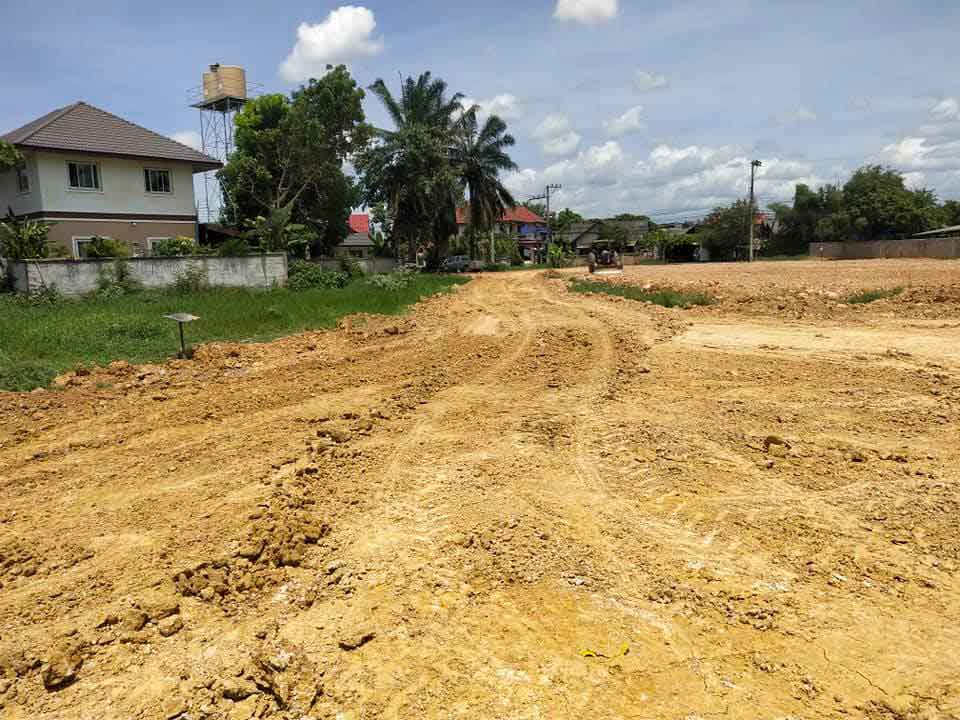 รับเหมาถมดิน ถมทราย ทำถนนปูน ถนนลูกรัง